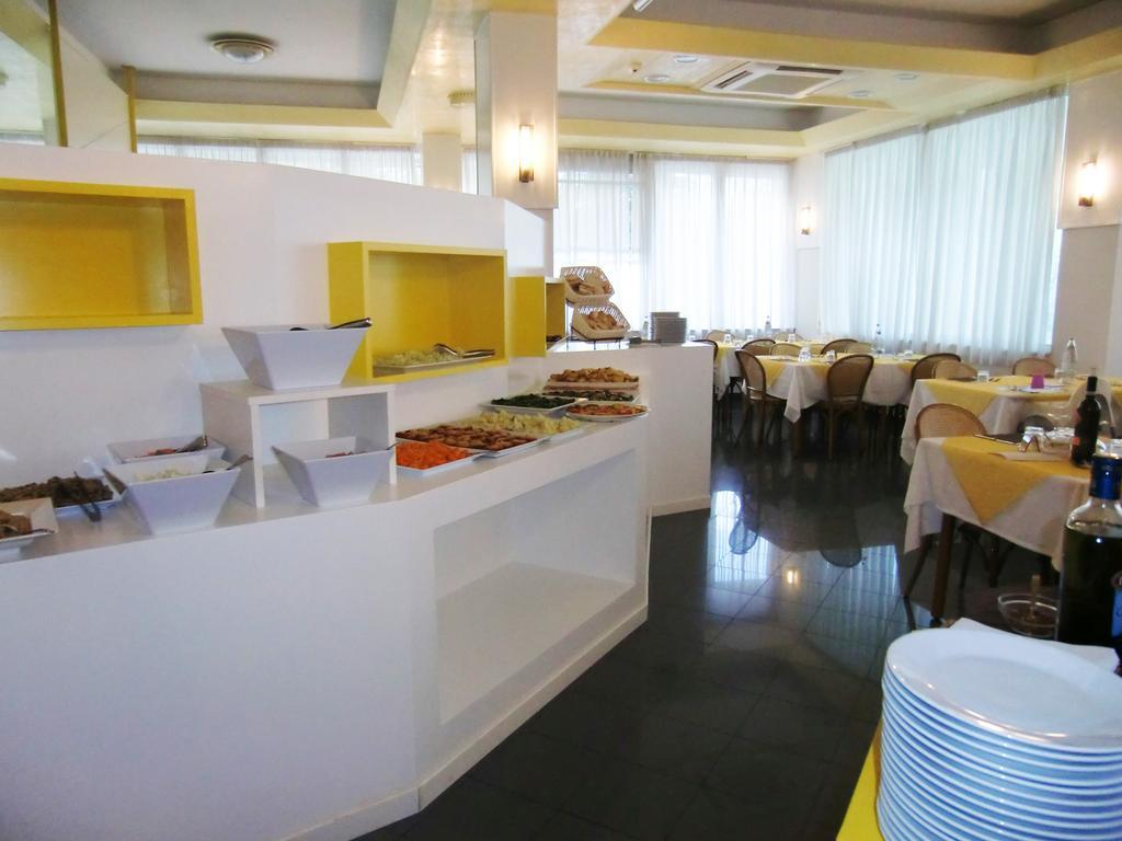 Hotel Desire' Riccione Exterior photo
